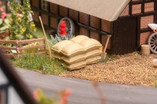 Faller 180010 - H0 - Säcke, gestapelt (30 Stück)